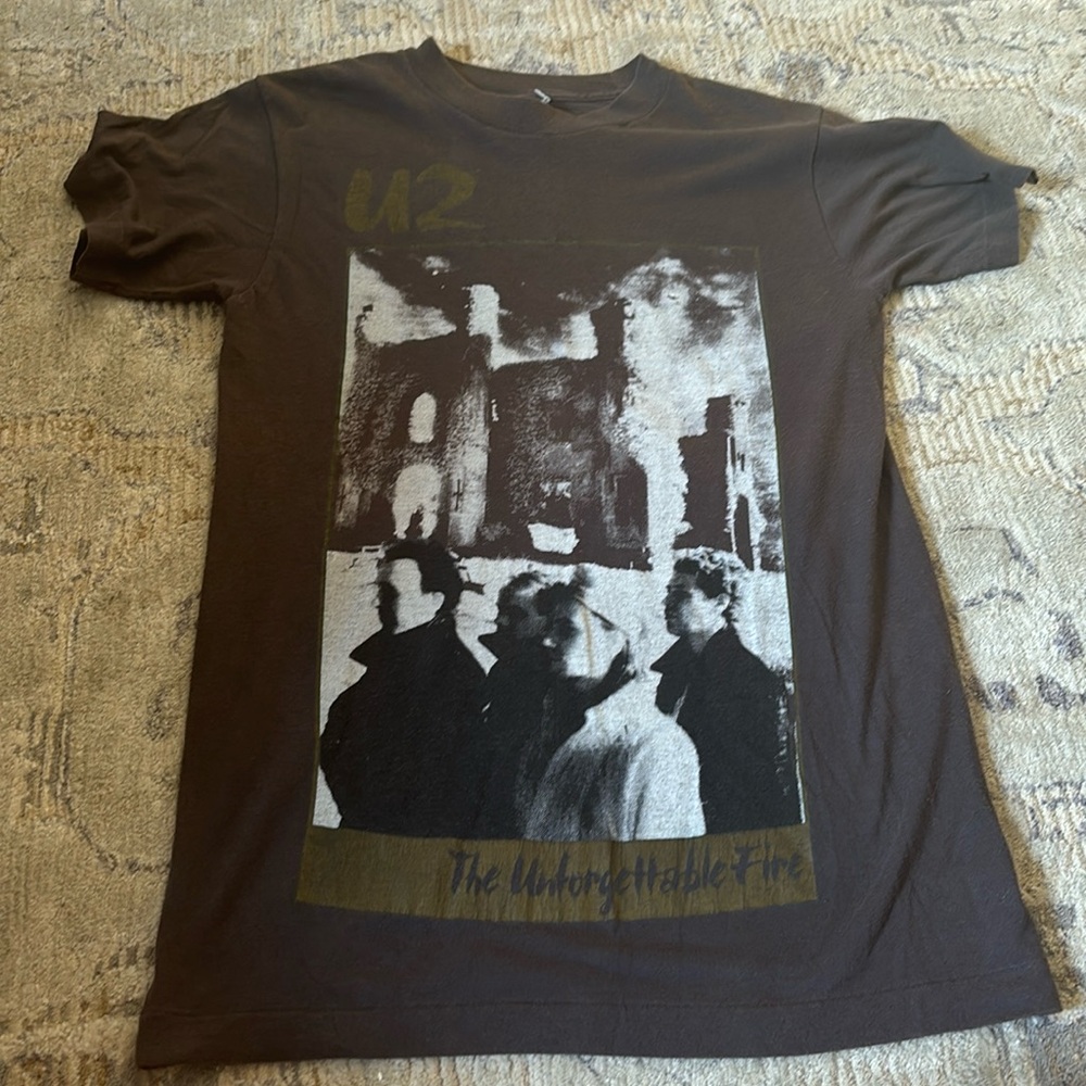 Vintage U2 “The Unforgettable Fire” tour tee- Small